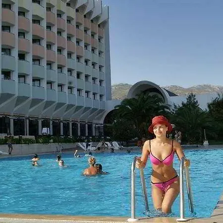 Club Maxima 호텔 쿠사다시